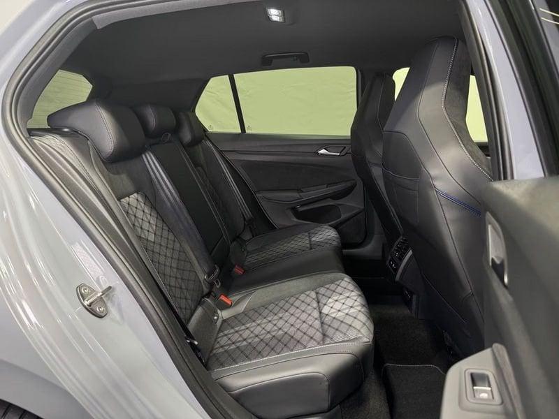 Volkswagen Golf 1.5 eTSI ACT 110kW R-Line DSG CAMERA 360 LED NAVI