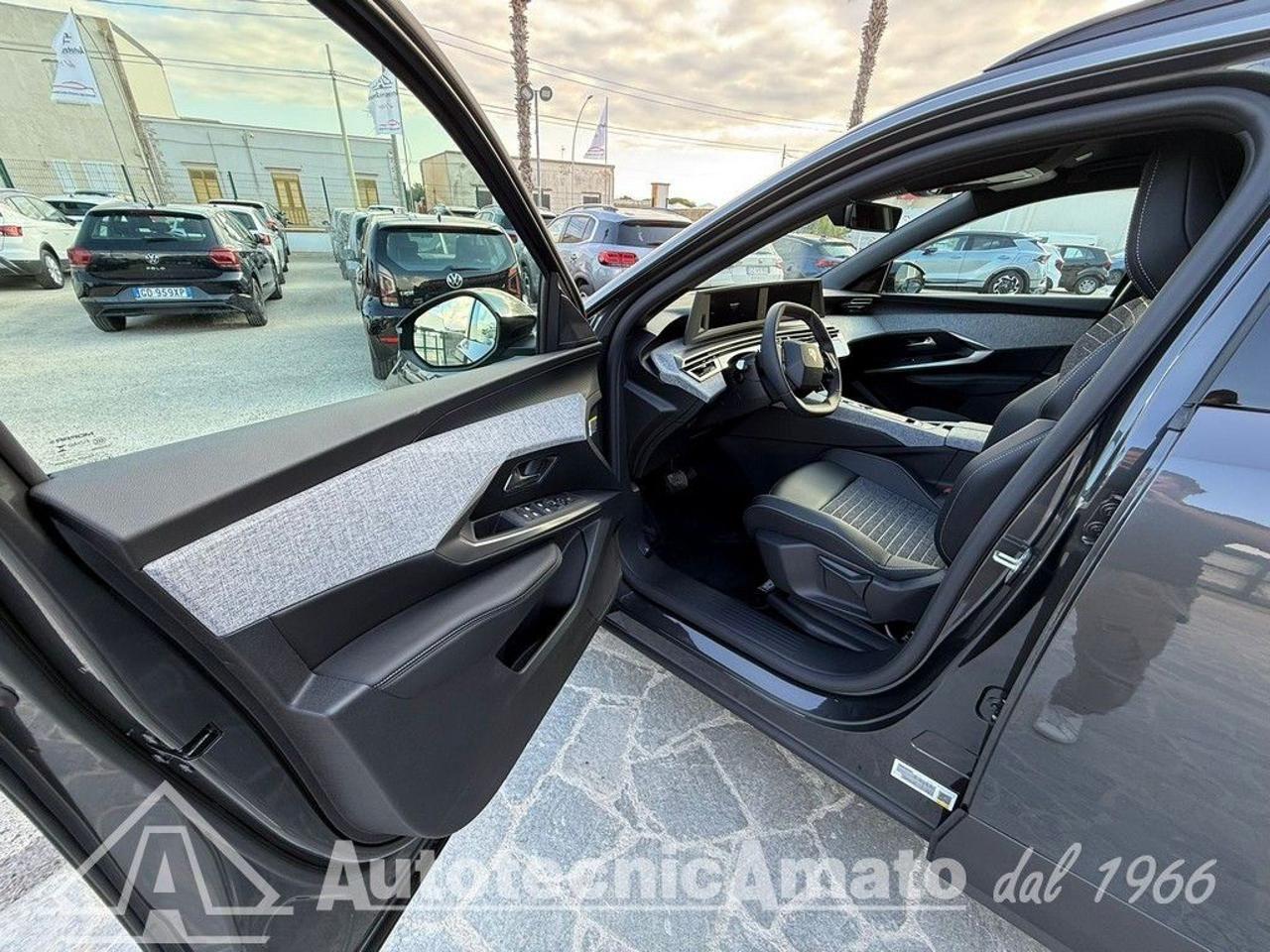 Peugeot 5008 Plug-in Hybrid 195 e-DCS7 Allure