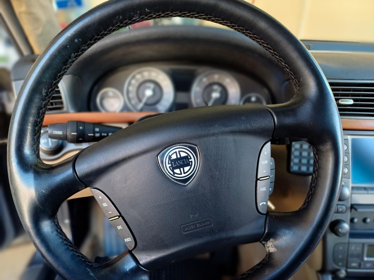 Lancia Thesis 3.0 V6 24V aut. Emblema