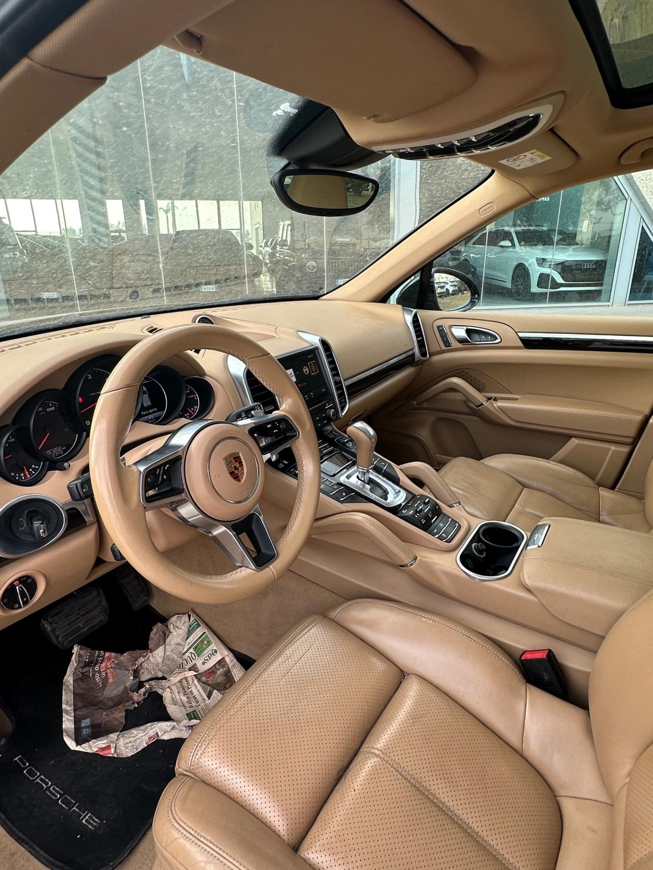 Porsche Cayenne 3.0 Anticipo €9.900 pagamento personalizzato
