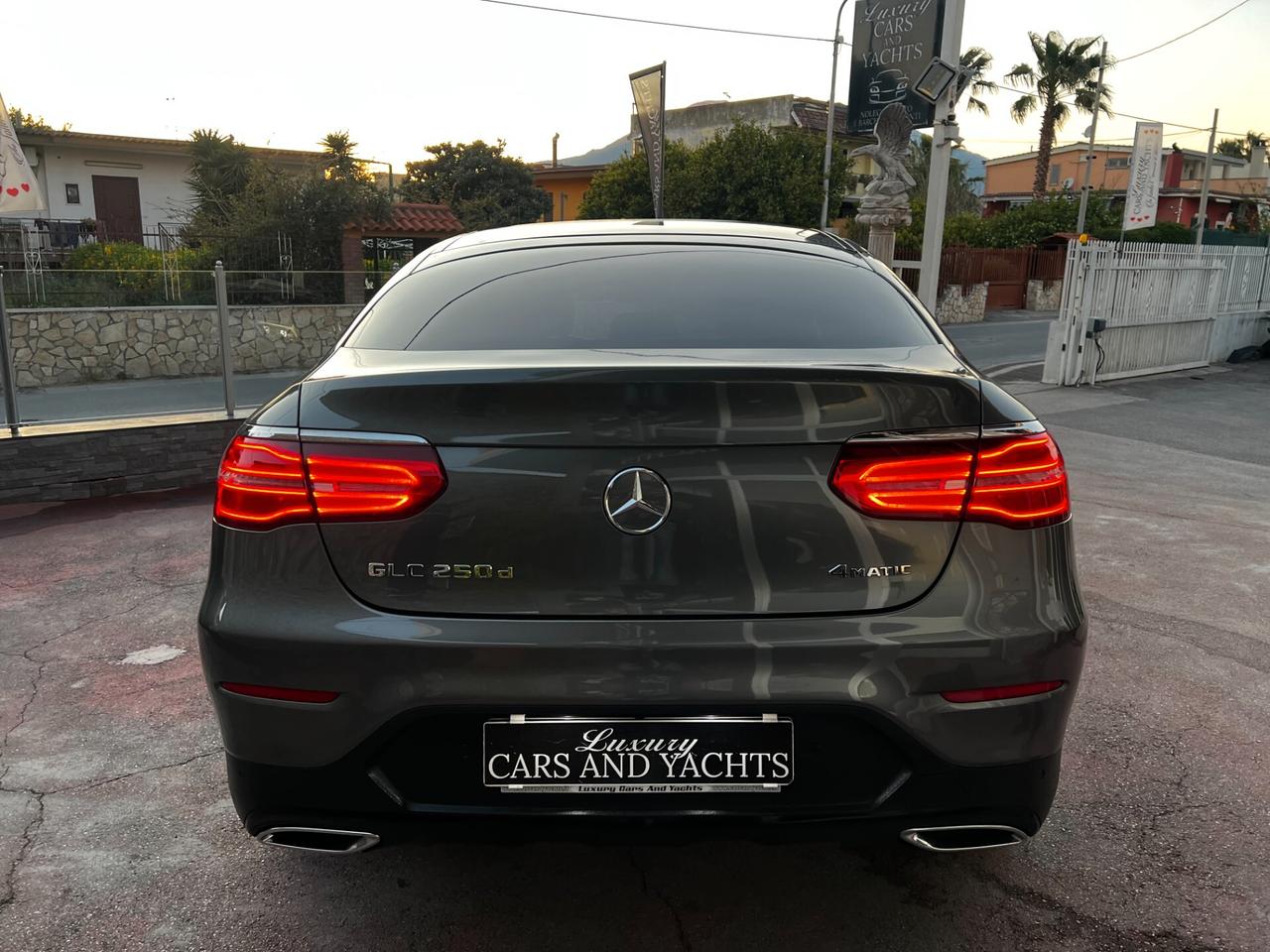 Mercedes-benz GLC Coupe 250 D 4Matic-AMG-2019