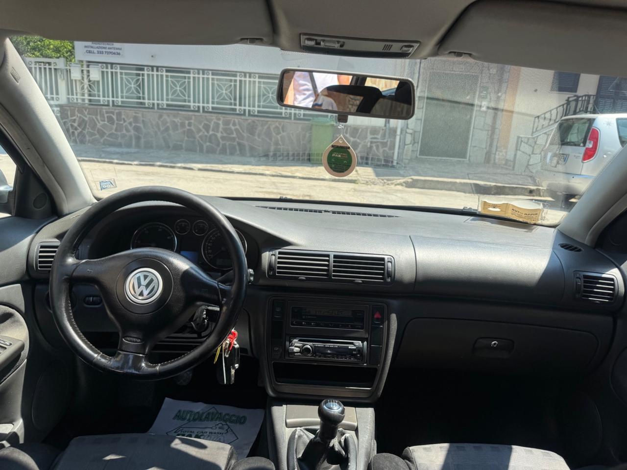 Volkswagen Passat 1.9 TDI/130 CV cat Var. H.line