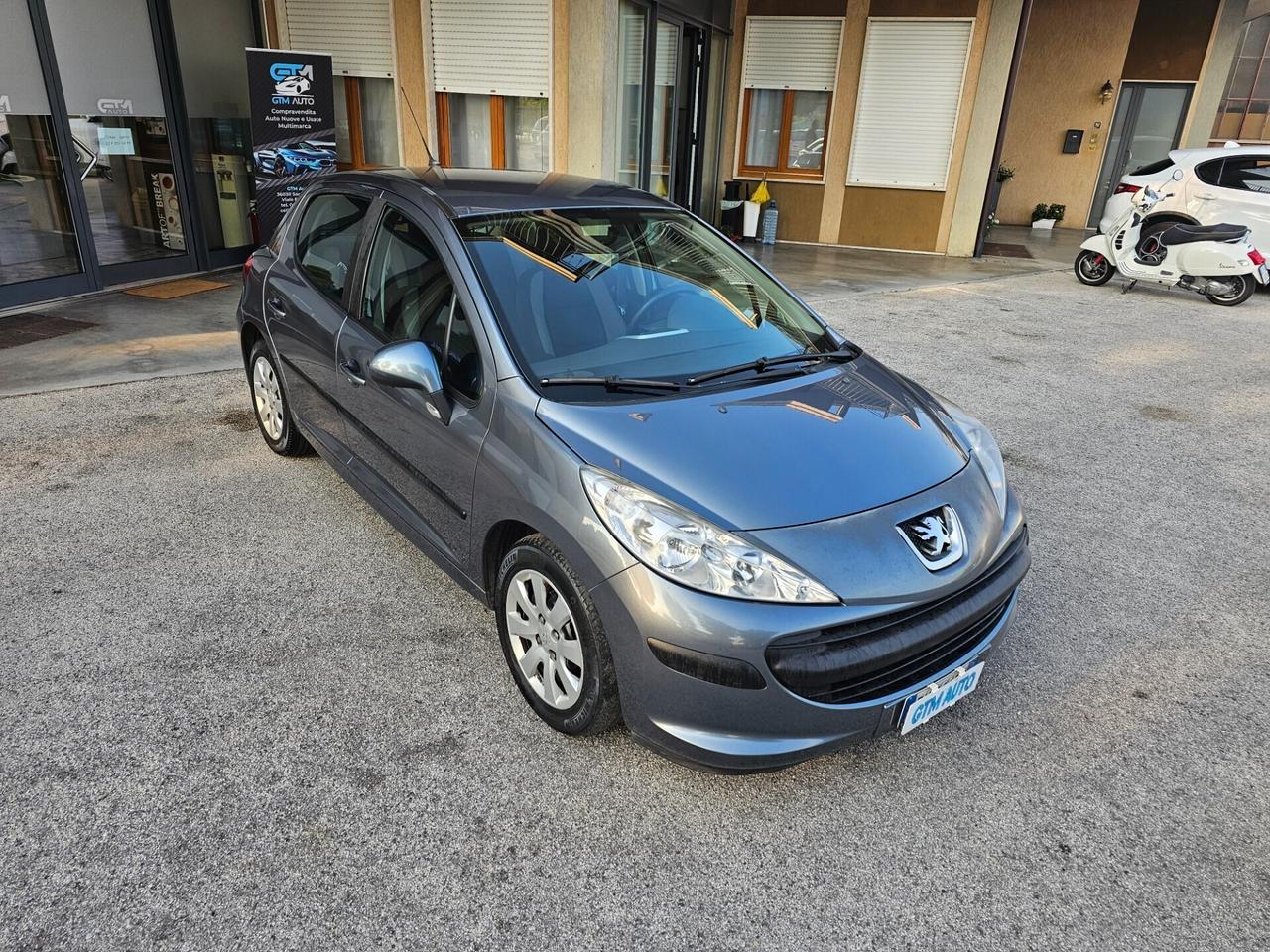 Peugeot 207 1.4 8V 75CV 5p. GPL