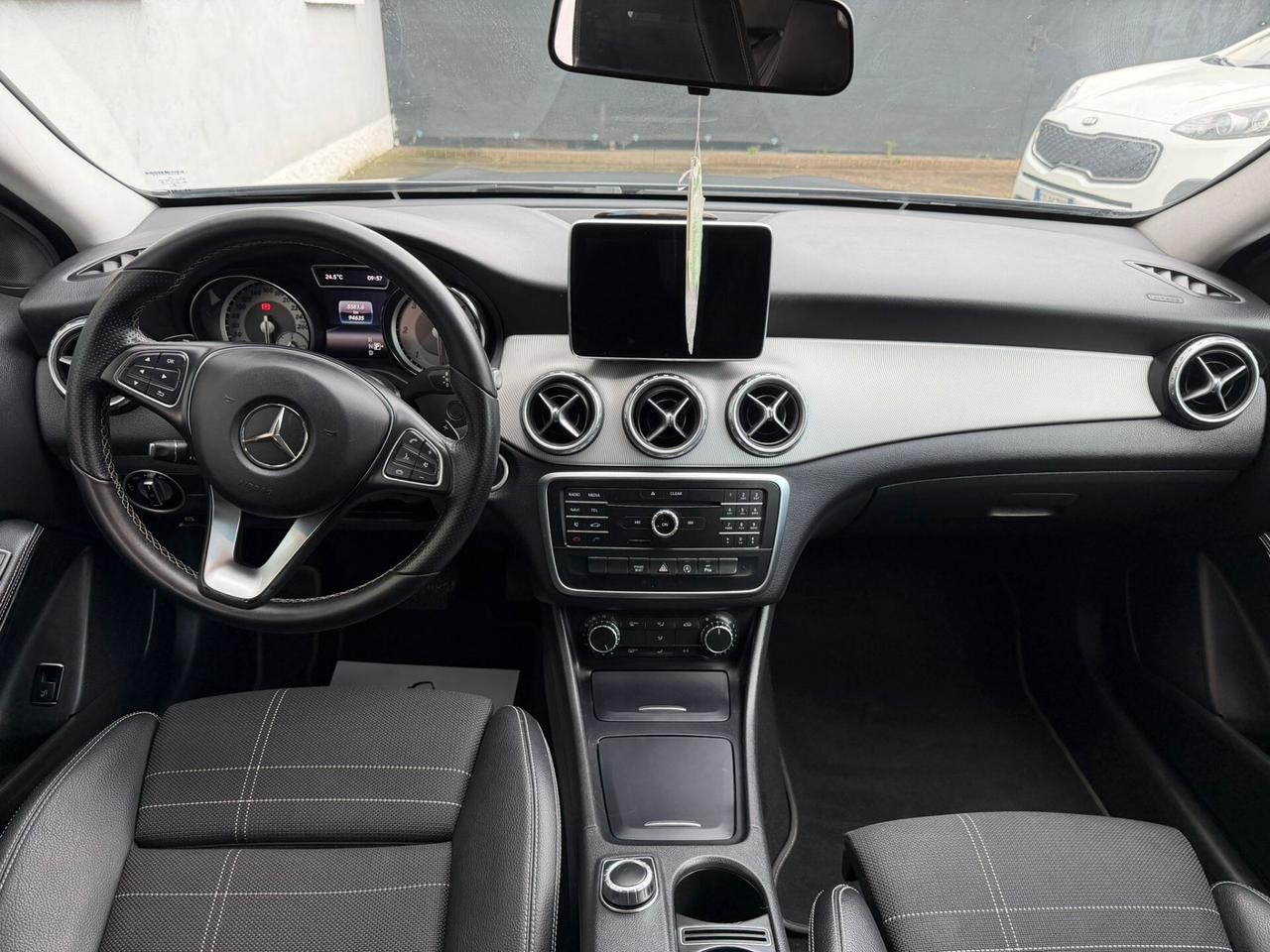 Mercedes-benz GLA 180 d Automatic Sport