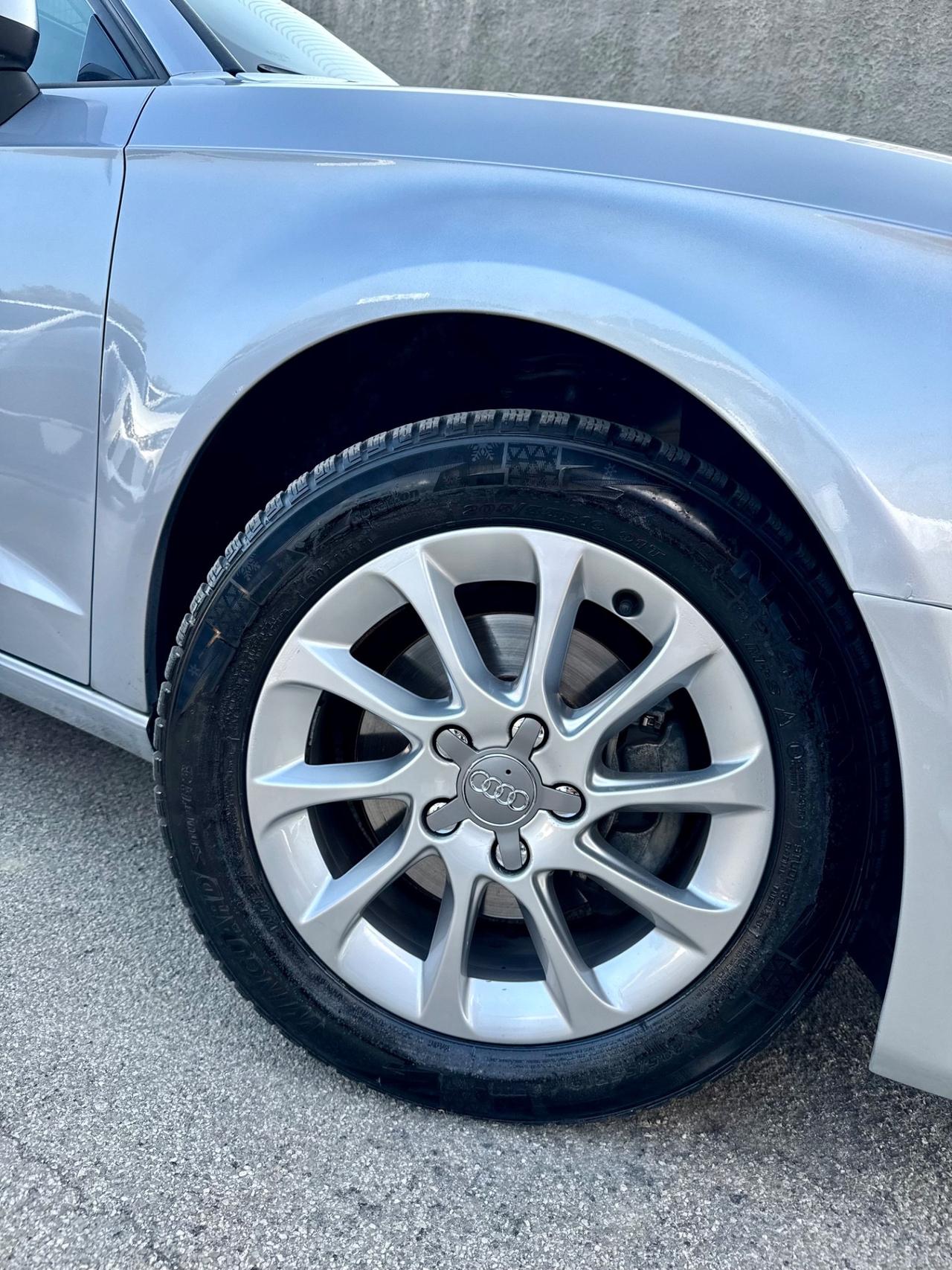 Audi A3 1.6 TDI,TETTO APRIBILE ,Climatronic bizona,Navi,ecc.