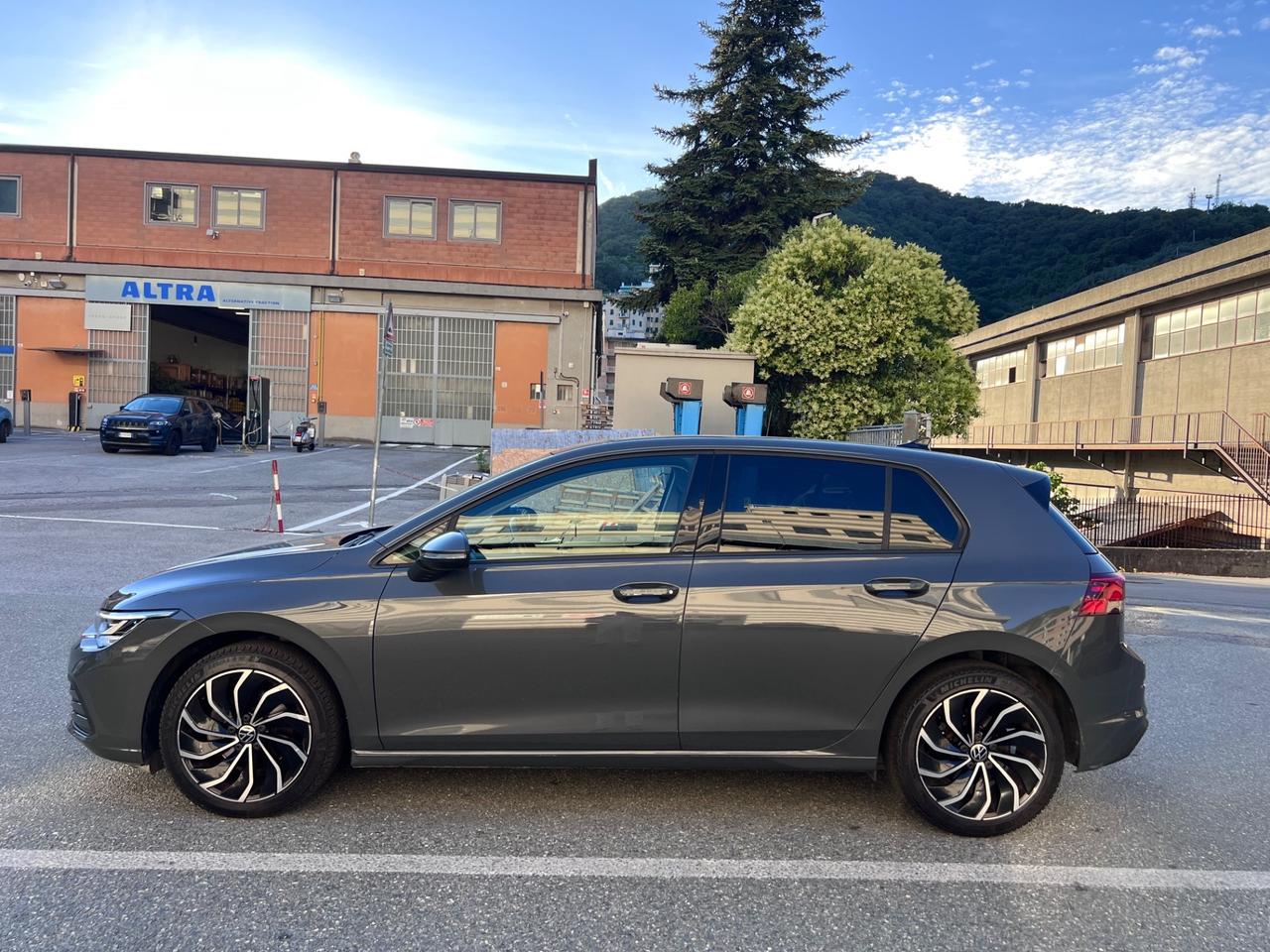 Volkswagen Golf 2.0 TDI DSG Style Unicoproprietario Perfetta