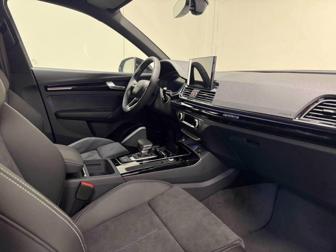 AUDI Q5 SPORTBACK 40 TDI MHEV S-TRONIC QUATTRO IDENTITY BLACK