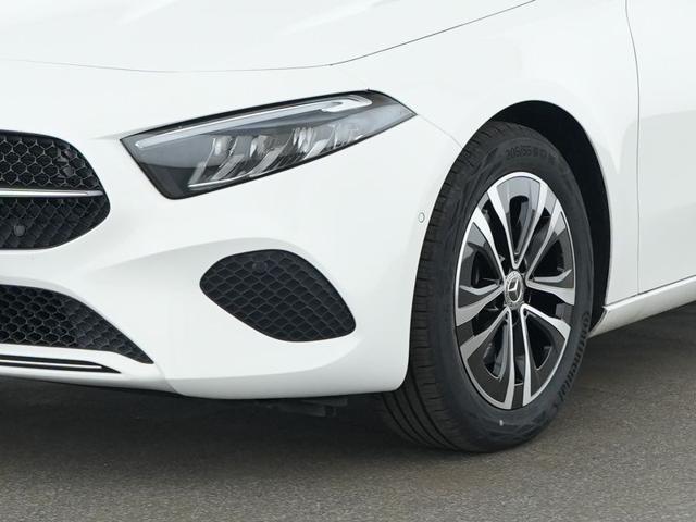 MERCEDES-BENZ A 180 Automatic Progressive Advanced