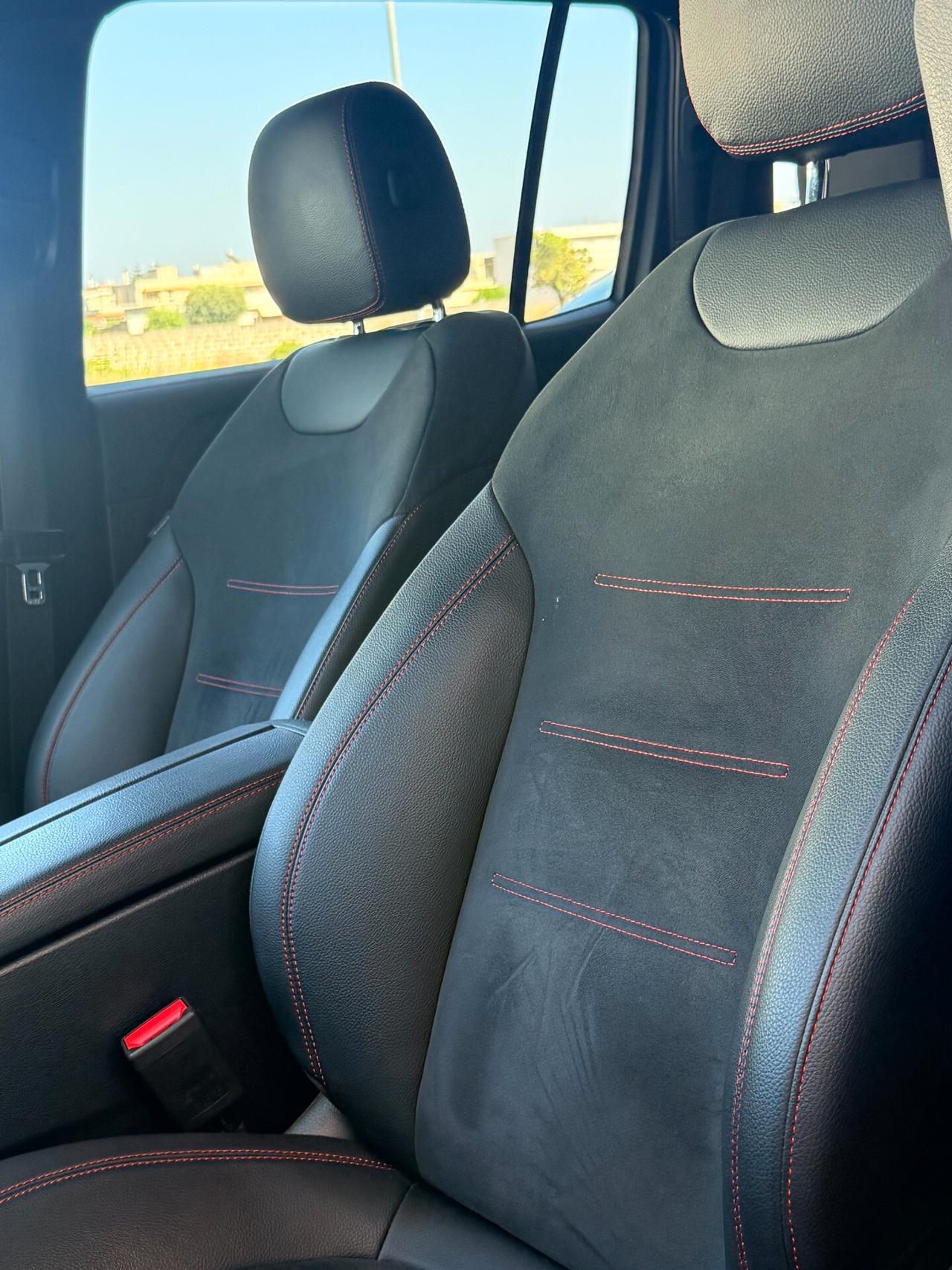 Mercedes-benz GLB 220 d Premium 4matic auto AMG con LUCI SOFFUSE,TELECAMERA,APPLE CARPLAY,NAVI,VIRTUAL COCKPIT,SCHERMO