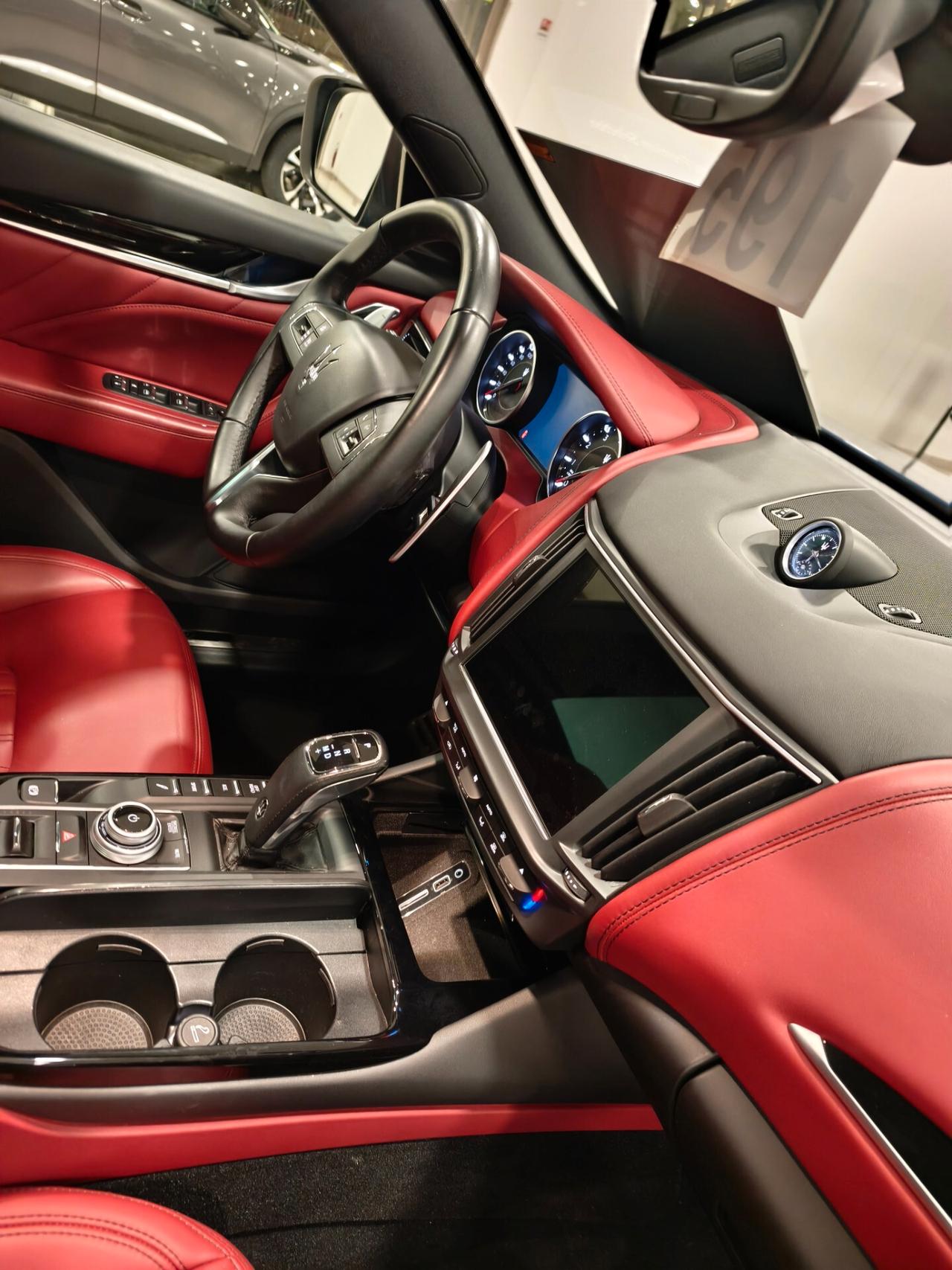 Maserati Levante MHEV 330 CV AWD GT Cartier