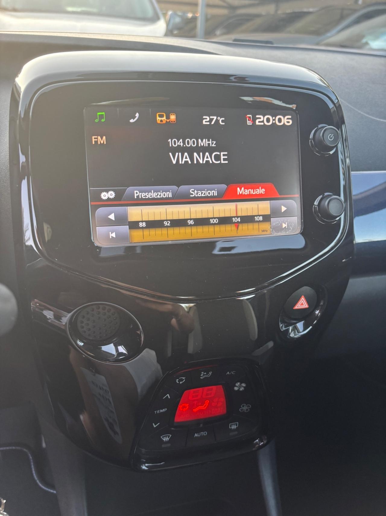 Toyota Aygo 1.0 VVT-i 69 CV 5 porte x-play automatica