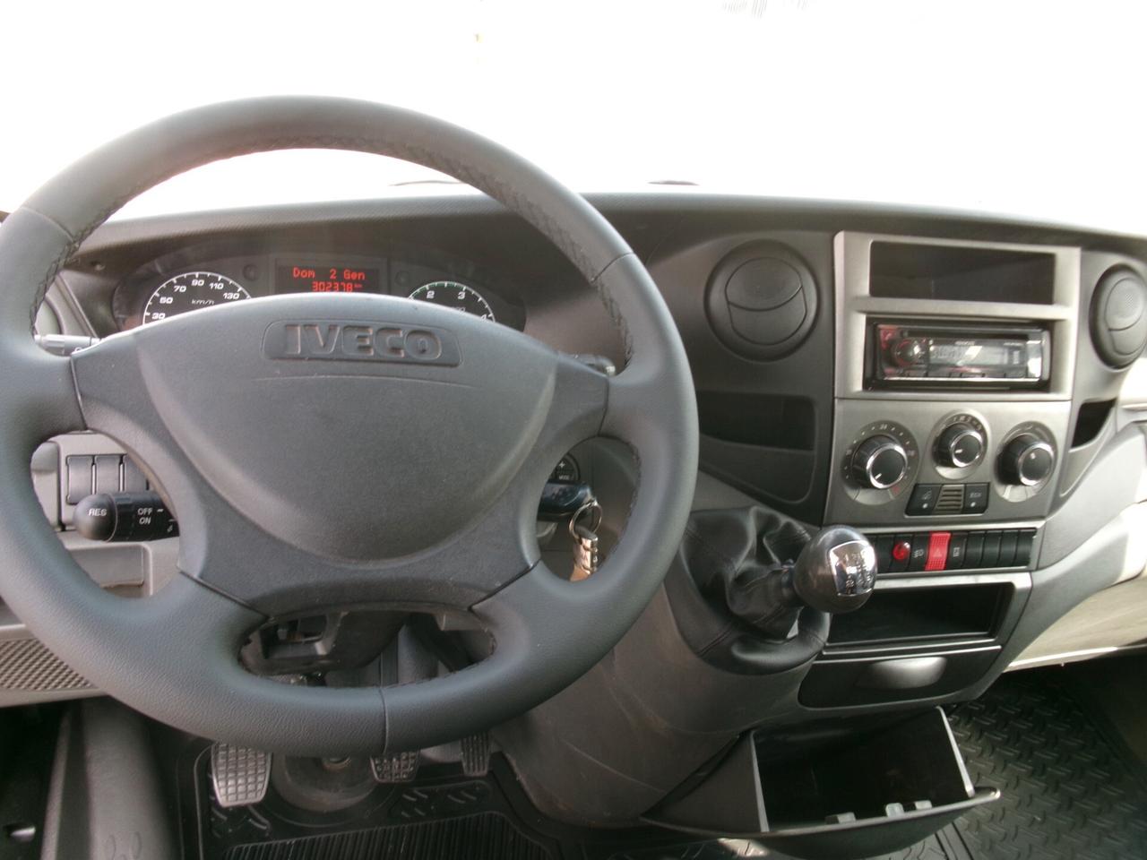 Iveco Daily 35C13 2.3 130CV EURO 5 DOPPIA CABINA 7P RIBALTABILE TRILATERALE