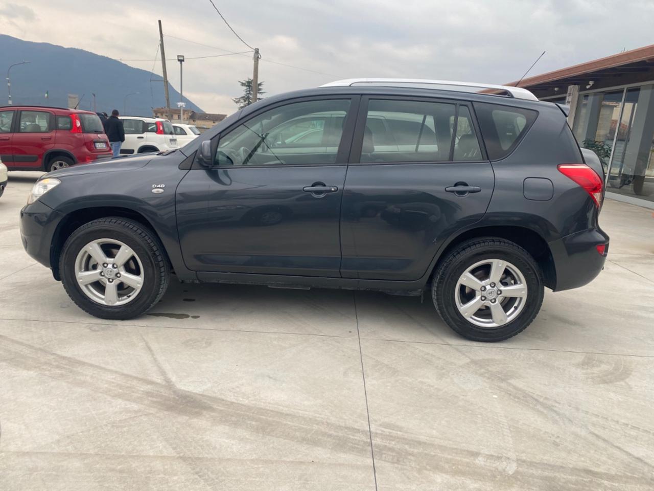 Toyota RAV 4 RAV4 2.2 D-4D 136 CV Luxury