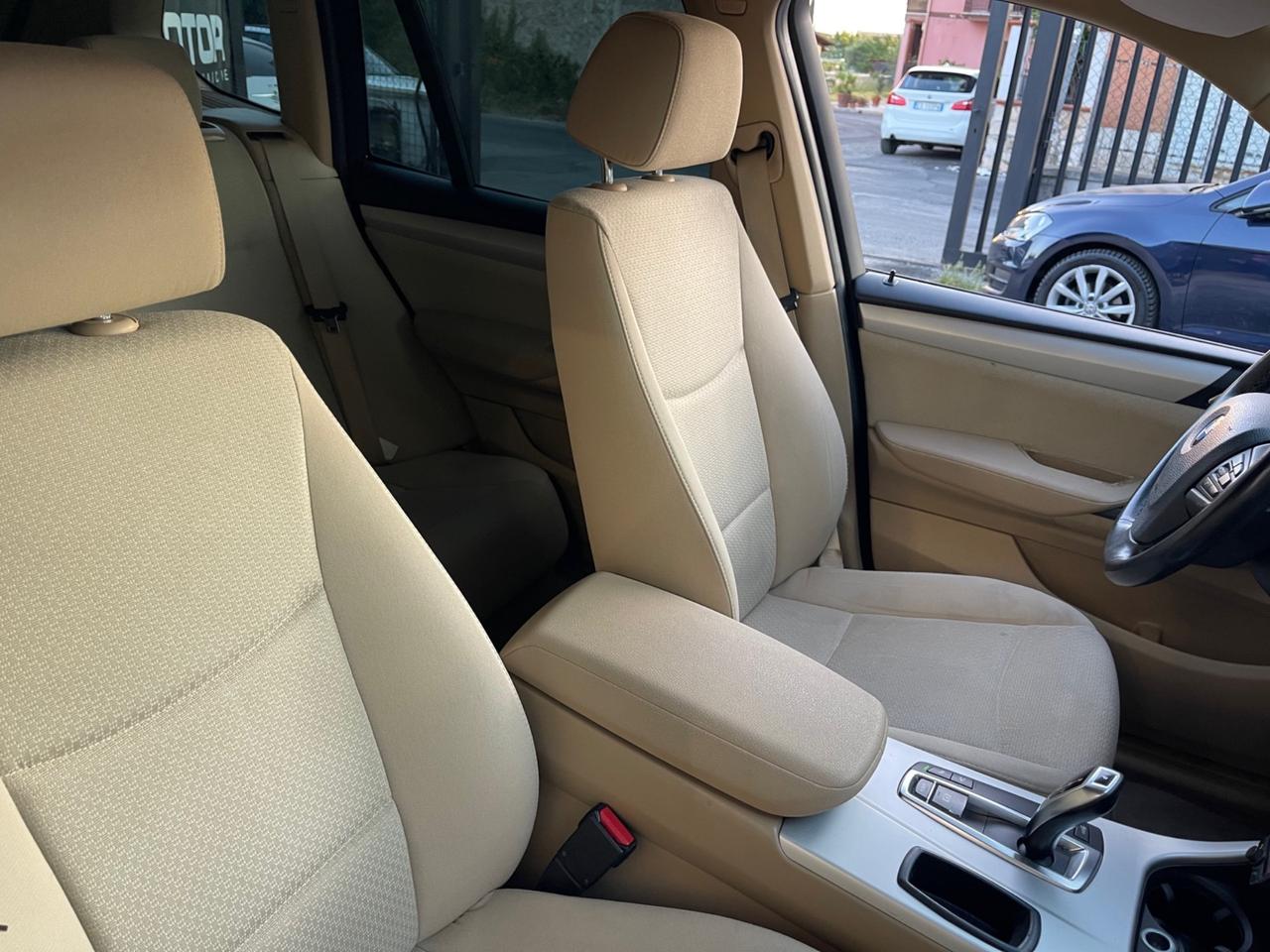Bmw X3 20d xDrive 184cv interni Beige