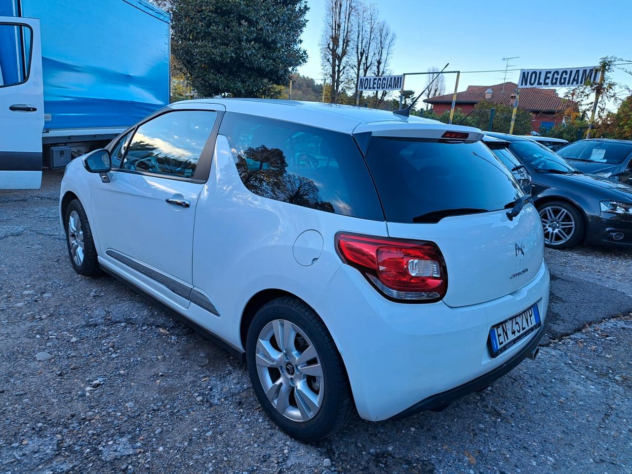 DS DS3 1.6 VTi 120 Just Black