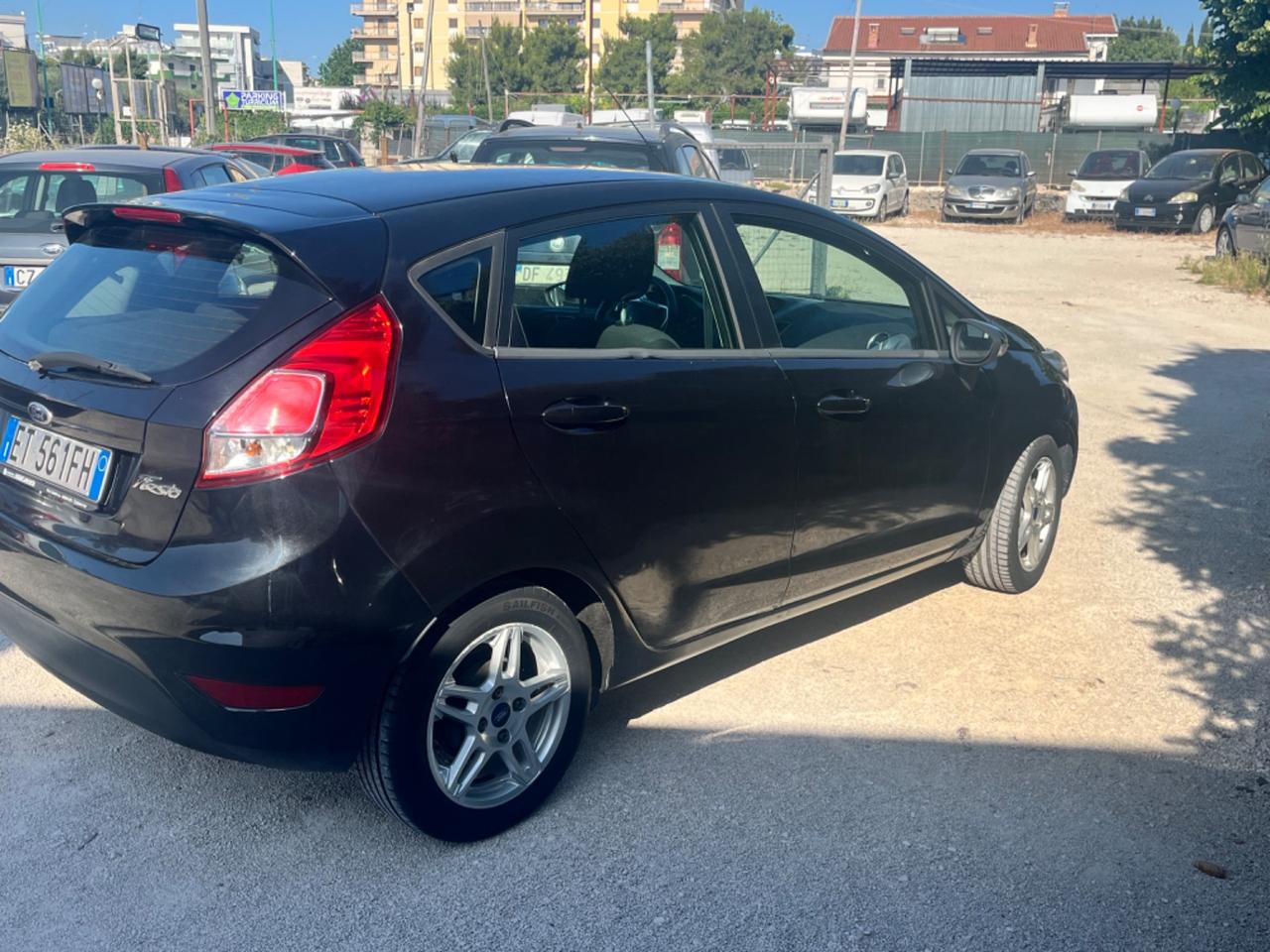 Ford Fiesta 1.5 TDCi 75CV 5 porte Titanium