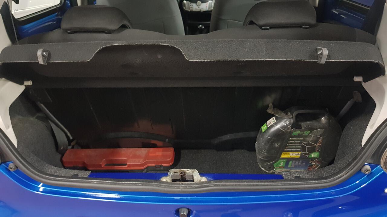 TOYOTA AYGO 1.0 5P LOUNGE CONNECT 08/2012