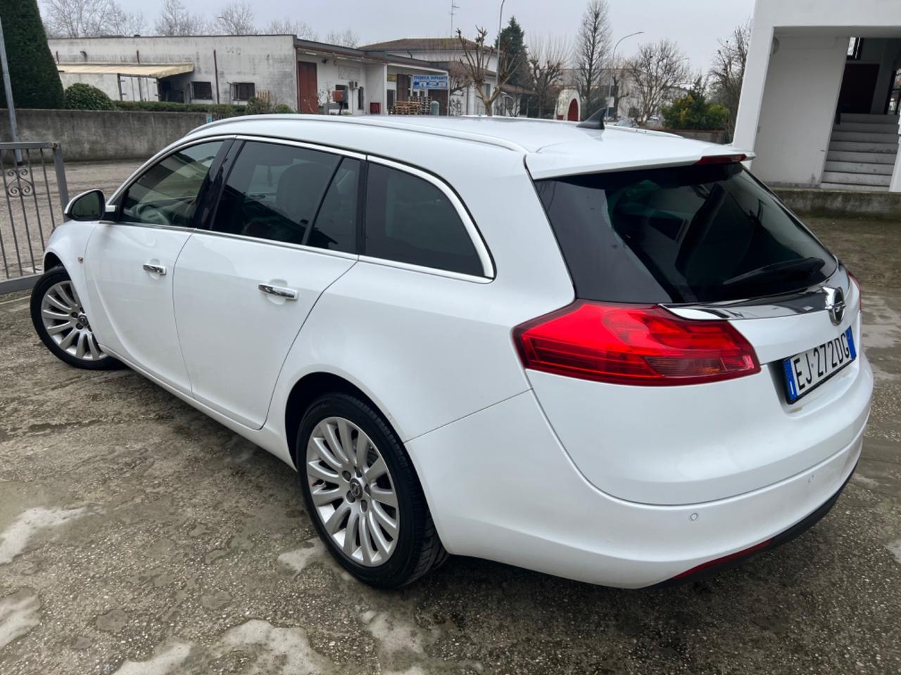 OPEL INSIGNIA AUTOMATICA DIESEL MODELLO SPORT FULL OPTIONAL