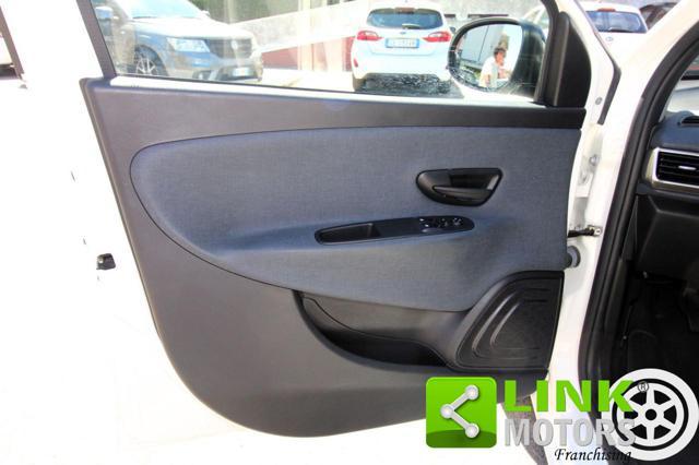 LANCIA Ypsilon 1.0 FireFly 5 porte S&S Hybrid Alberta Ferretti