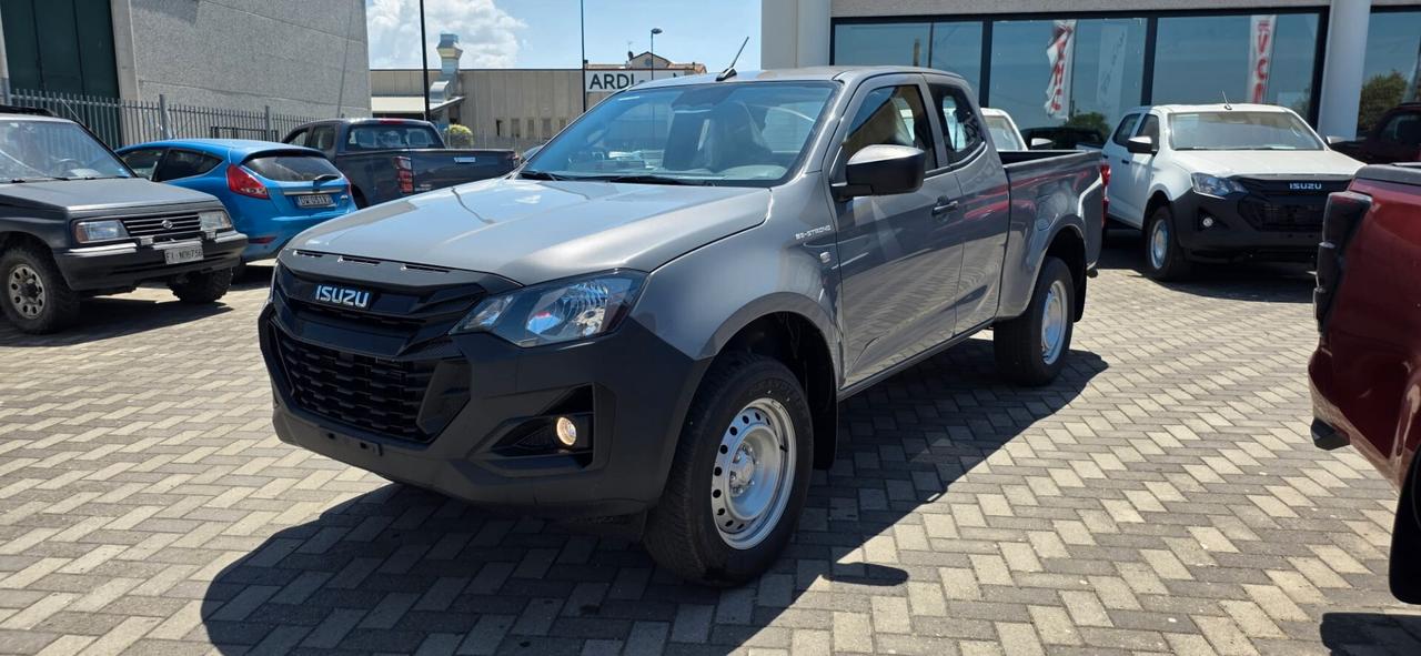 Isuzu D-Max 2,2 SPACE CAB B-STRONG