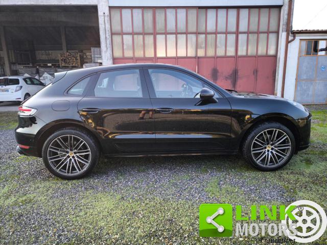 PORSCHE Macan 2.0