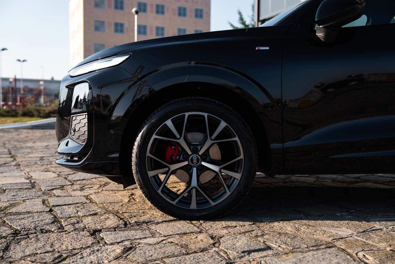 Audi Q3 45 TFSI e S tronic line edition