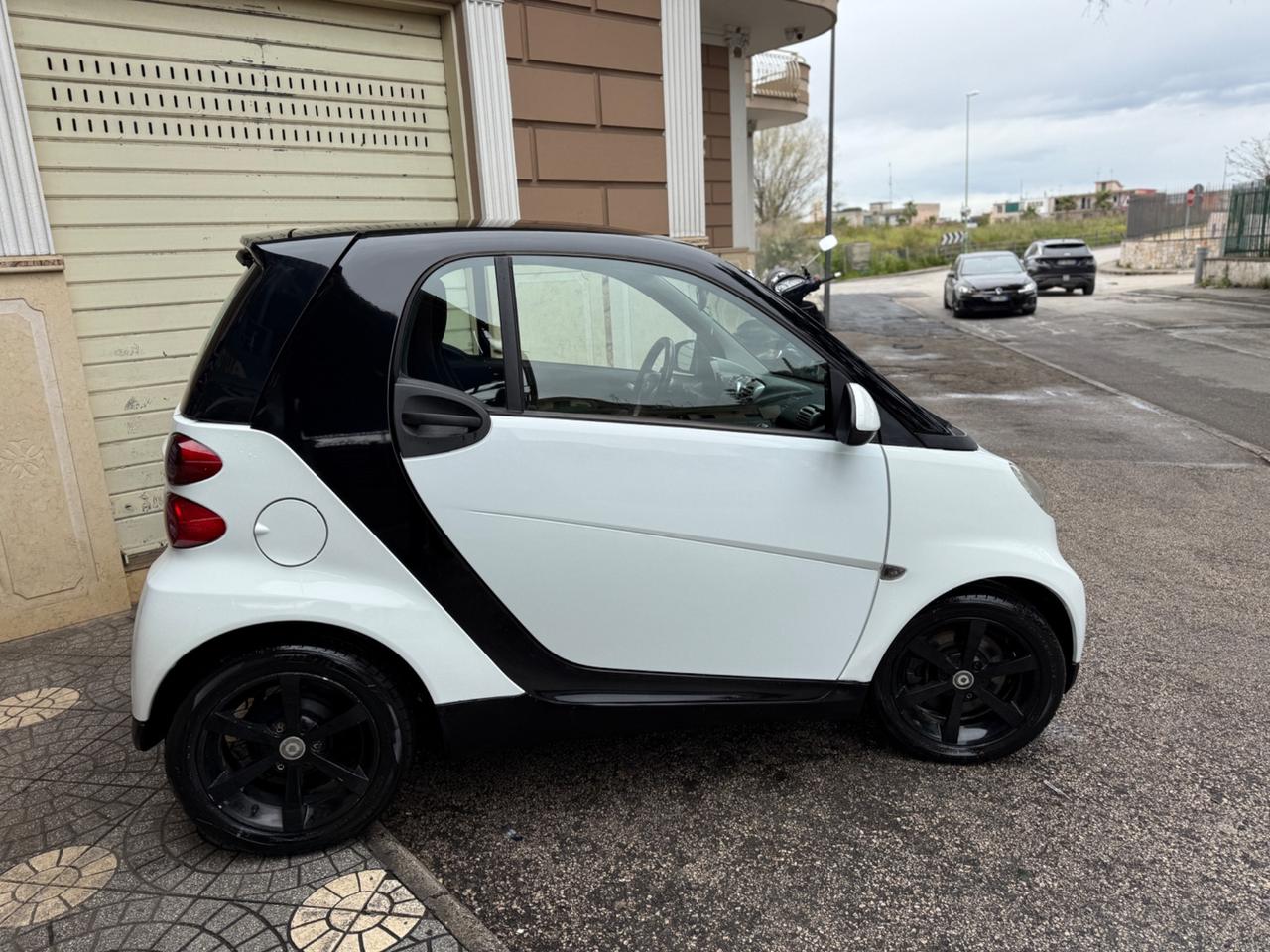 Smart ForTwo 800 33 kW coupé pure cdi