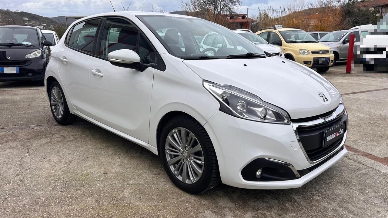 Peugeot 208 1.6 HDi 75cv Allure