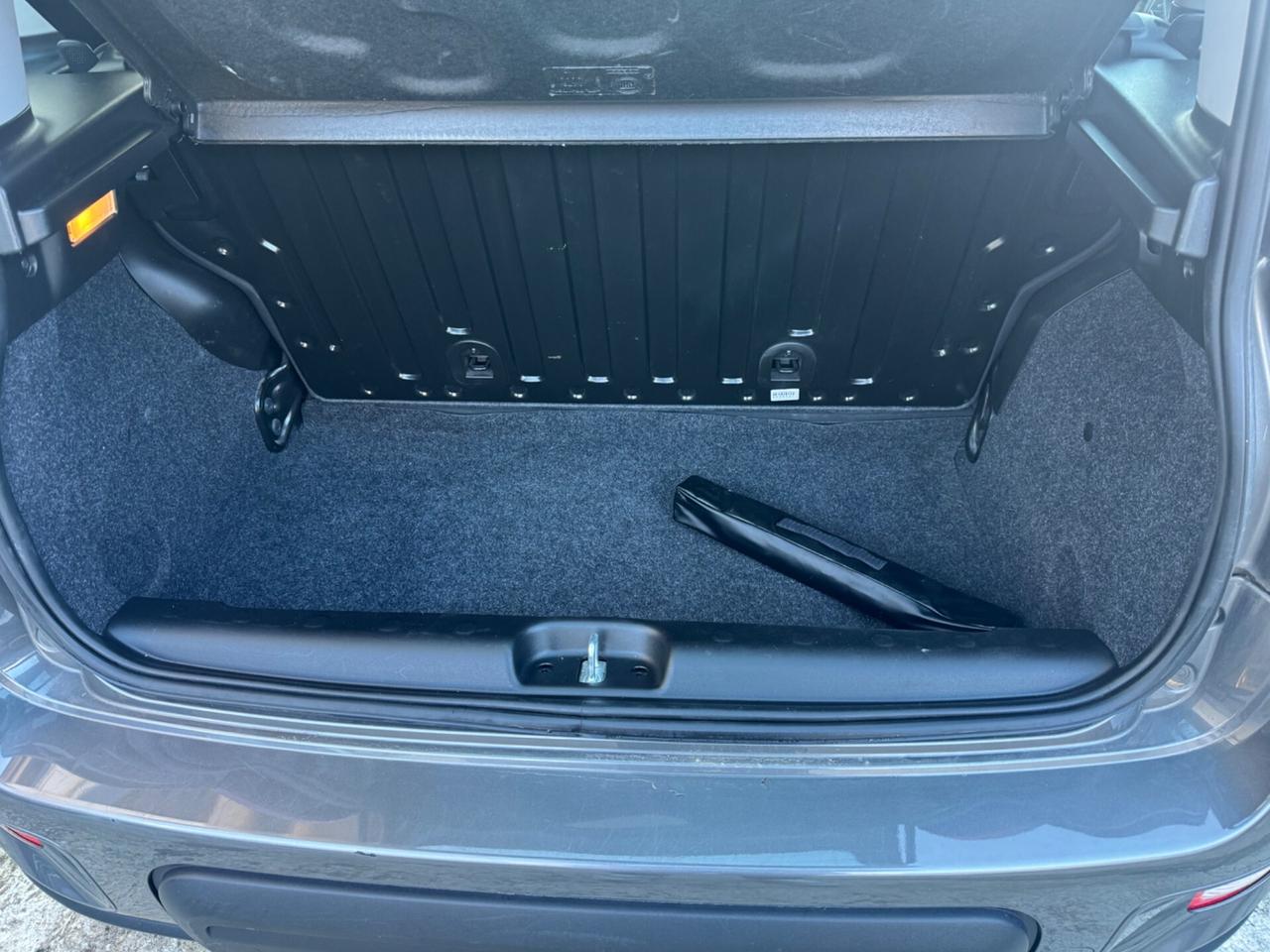 Fiat panda ibrida benzina Sport ok neopatentati