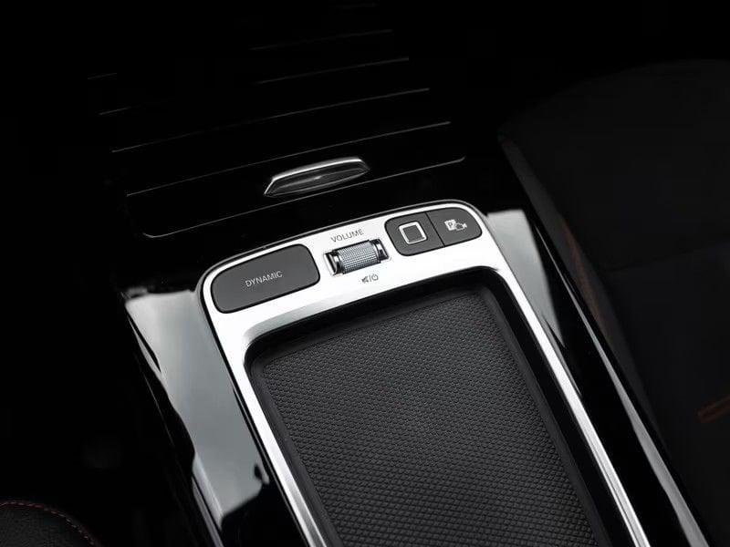 Mercedes-Benz Classe A A 180 AMG Line Advanced Camera 18" Winter Pack