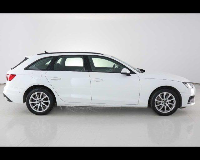 AUDI A4 Avant 40 TDI S tronic Business