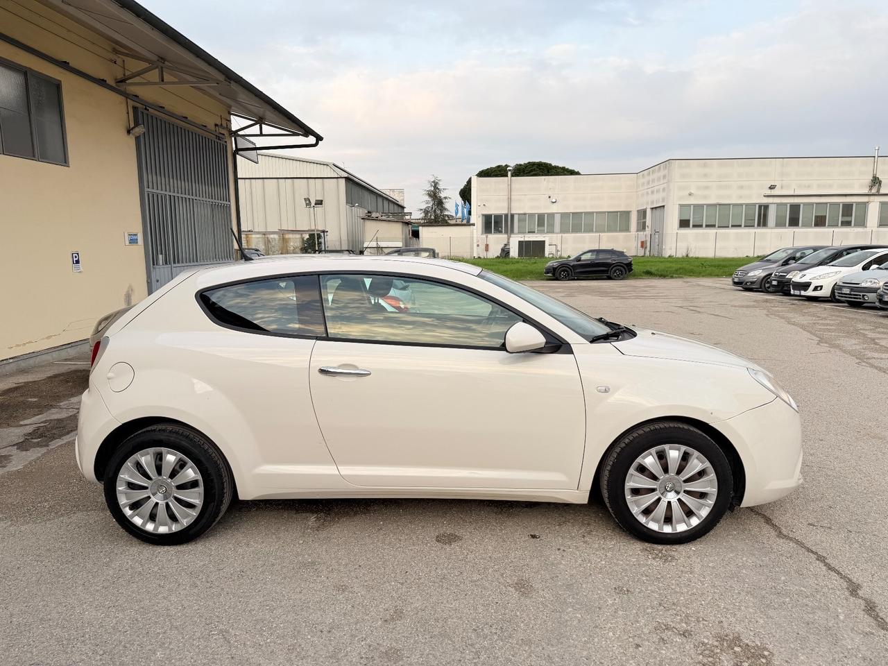 Alfa Romeo MiTo 1.4 78 CV Distinctive Sport Pack