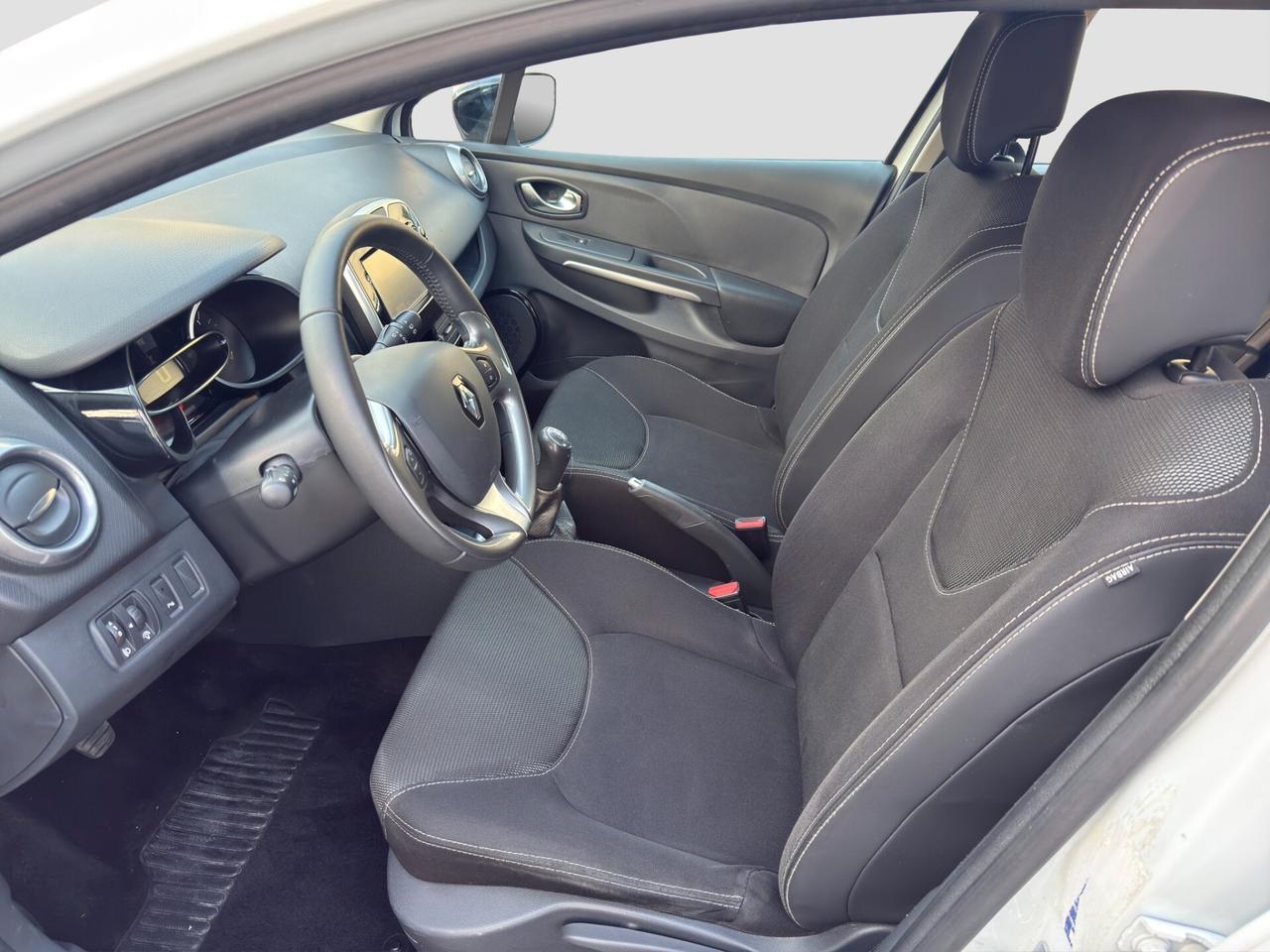 Renault Clio 1.5 dCi 8V 75CV 5 porte Wave