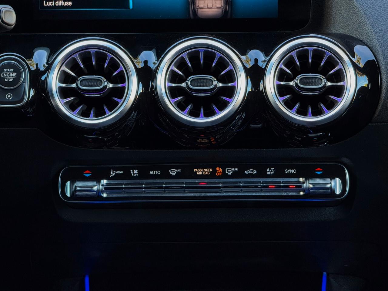 Mercedes-Benz GLA 200 d Premium AMG TETTO PACK LED