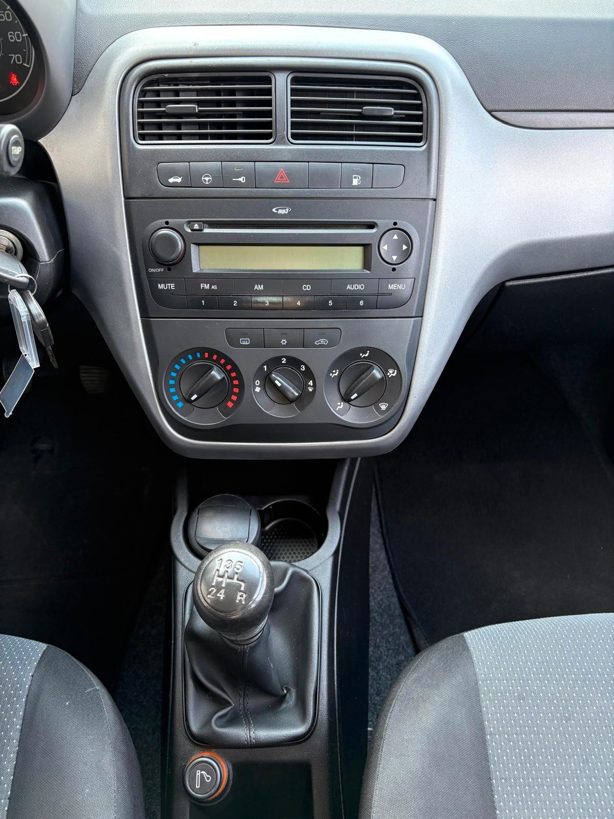 Fiat Punto 1.4 BENZ/METANO 77CV NEOPATENTATI