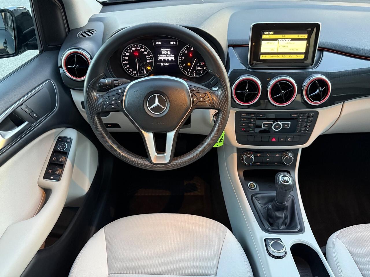 Mercedes-benz B 180 BlueEFFICIENCY Premium