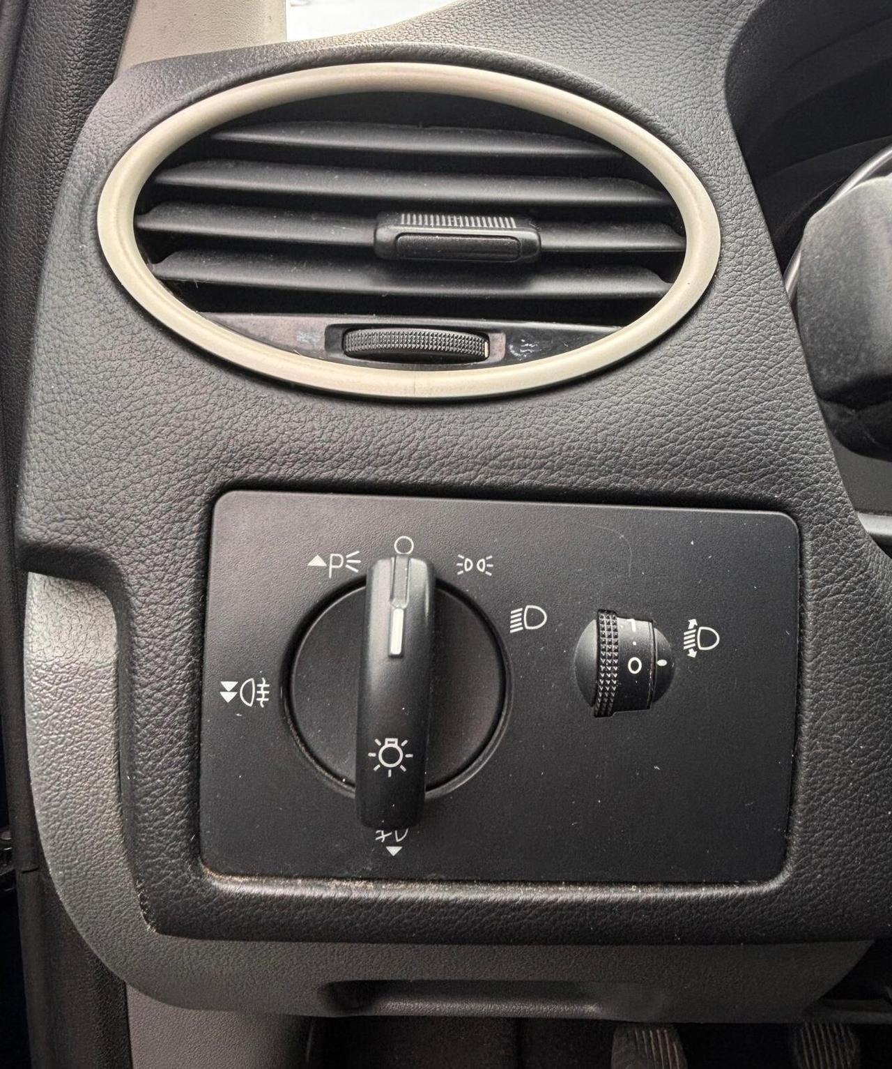 Ford Focus 1.6 TDCi (110CV) 5p. Tit. DPF