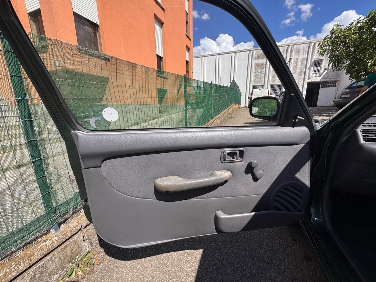Nissan Micra 1.3i 16V cat 3 porte SLX GPL scadenza 2029