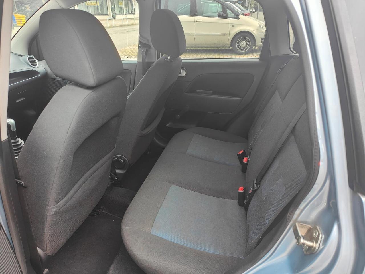 Ford Fiesta 1.2 16V 5p. Titanium
