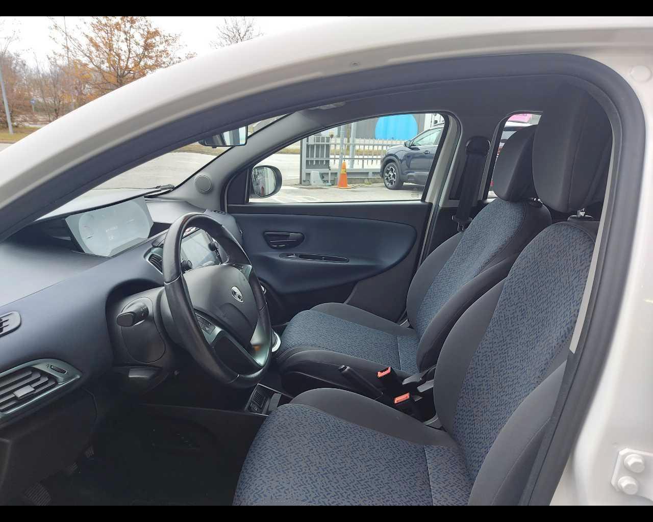 LANCIA Ypsilon 3ª serie - Ypsilon 1.0 FireFly 5 porte S&S Hybrid Gold