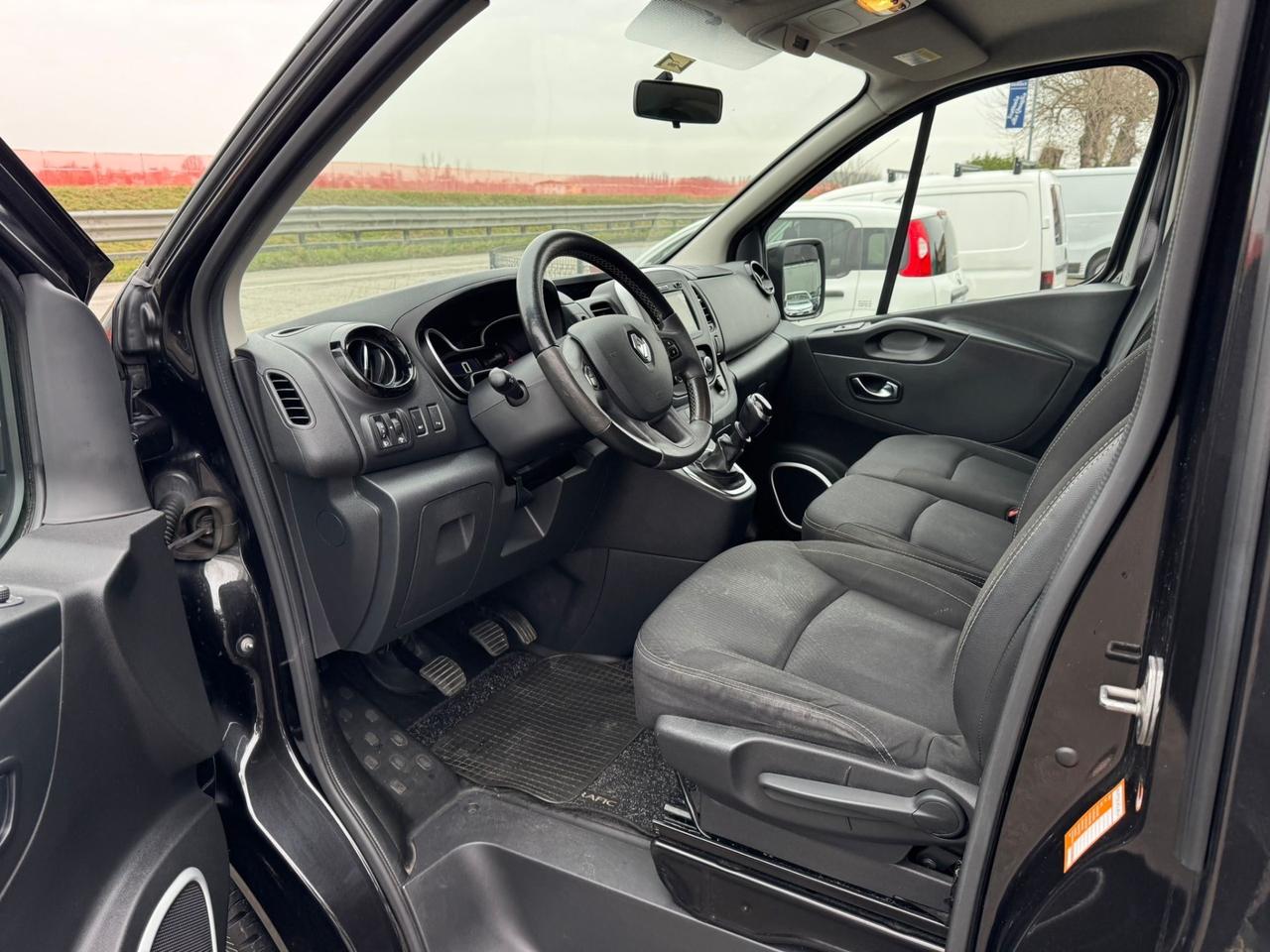 Renault Trafic T27 2.0 dCi 145CV PC-TN Intens Energy