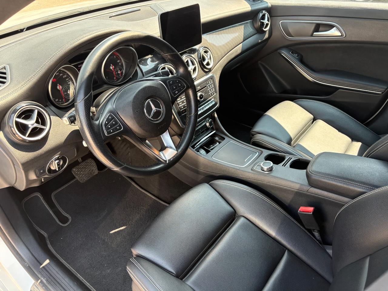 Mercedes-benz CLA 200 d Auto Premium AMG
