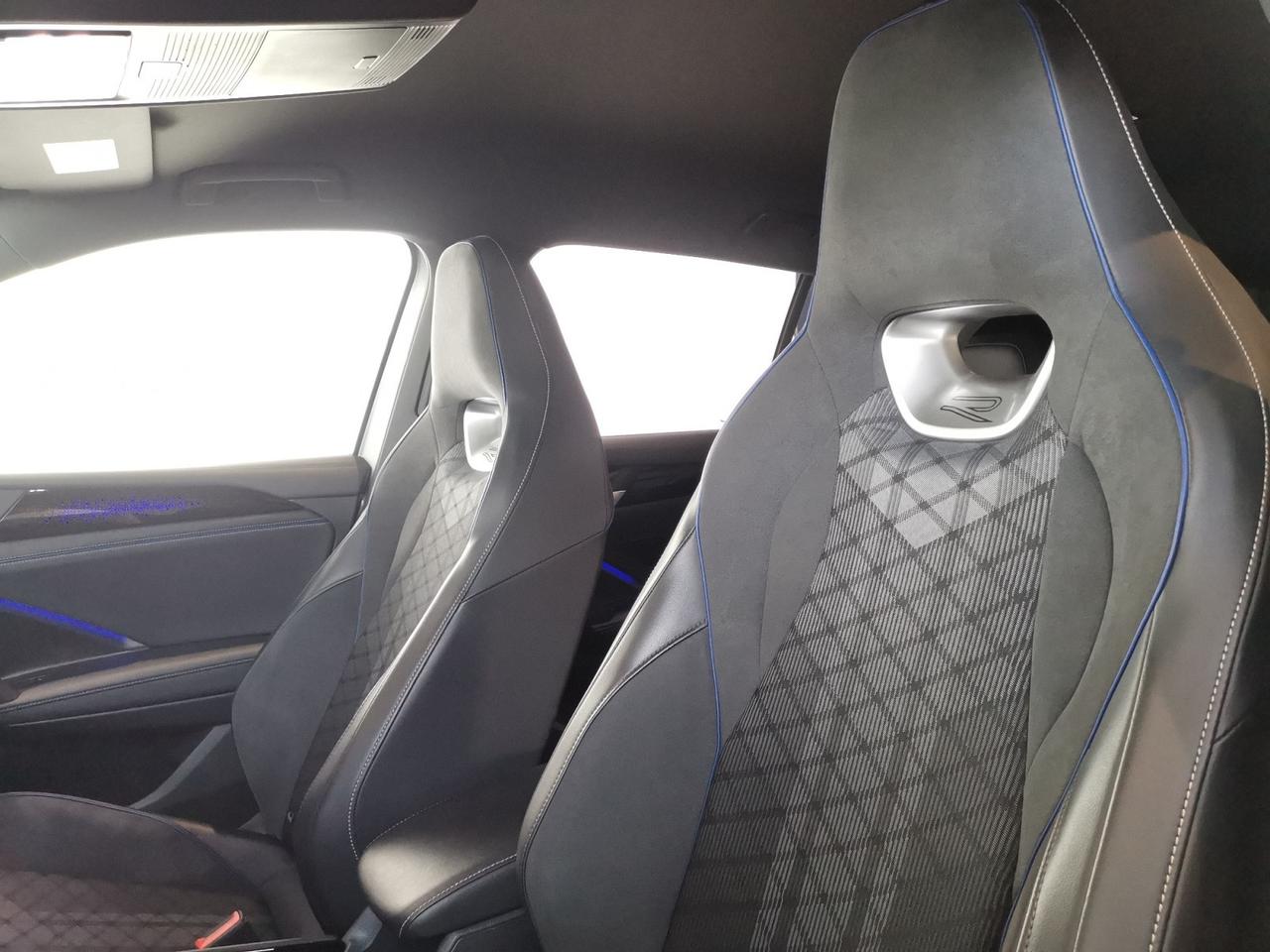 VOLKSWAGEN Tiguan III 2024 - Tiguan 2.0 tdi R-Line 150cv dsg