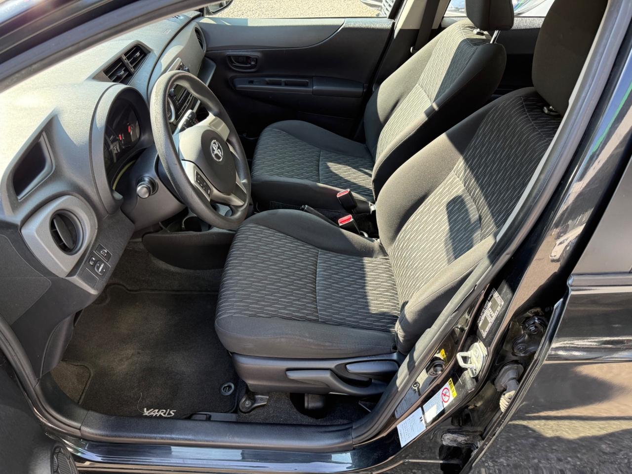 Toyota Yaris 1.0 5 porte Lounge