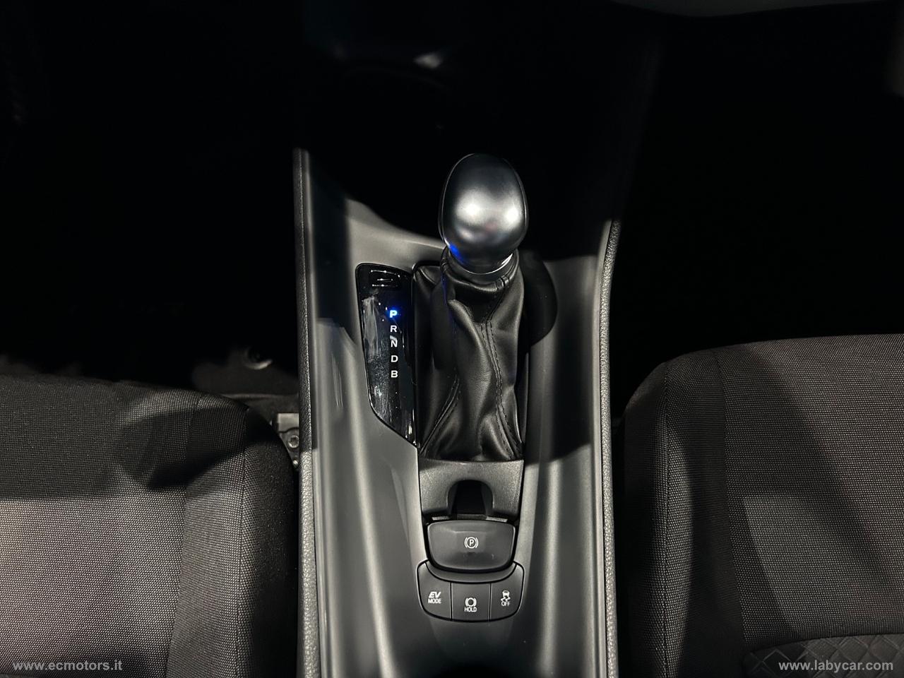 TOYOTA C-HR 1.8 Hybrid E-CVT Business