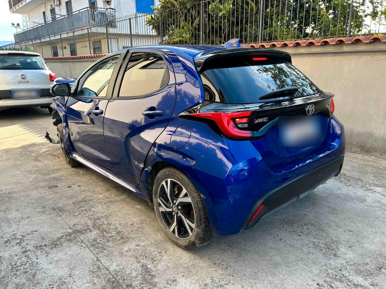 Toyota Yaris 1.5 Hybrid 92CV - 2025 Incidentata