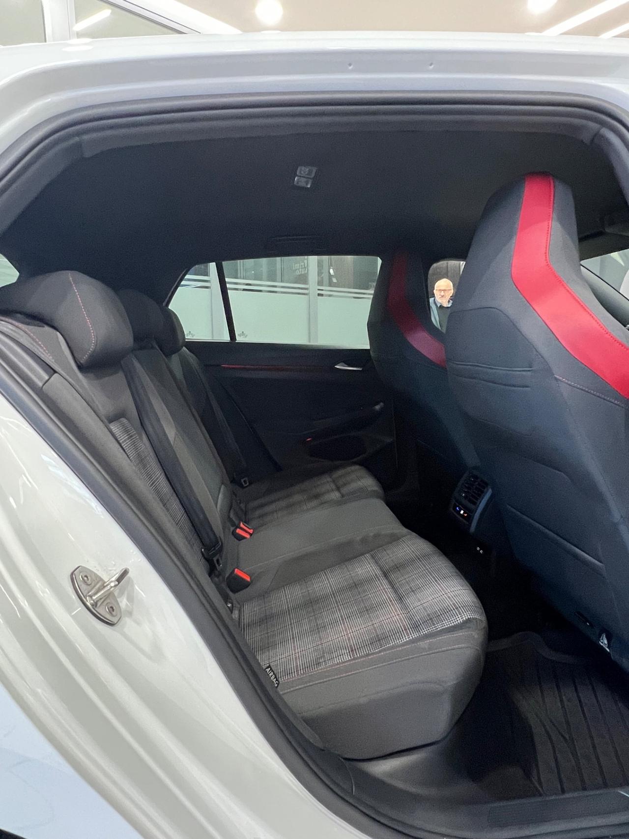 Volkswagen Golf GTI 2.0 TSI DSG