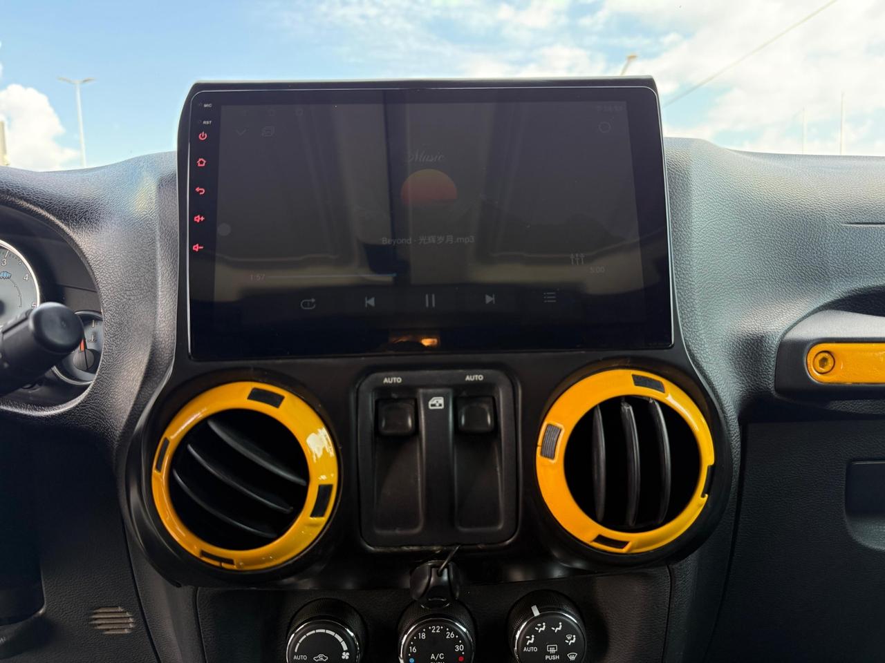 Jeep Wrangler 2.8 CRD DPF Sahara Auto rimessa a nuovo