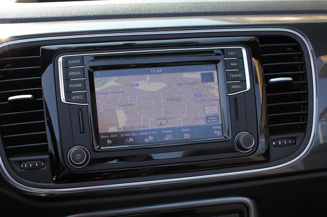 Volkswagen Maggiolino Cabrio 1.4 TSI R-LINE DSG FARI A LED - TAGLIANDI UFFICIALI!