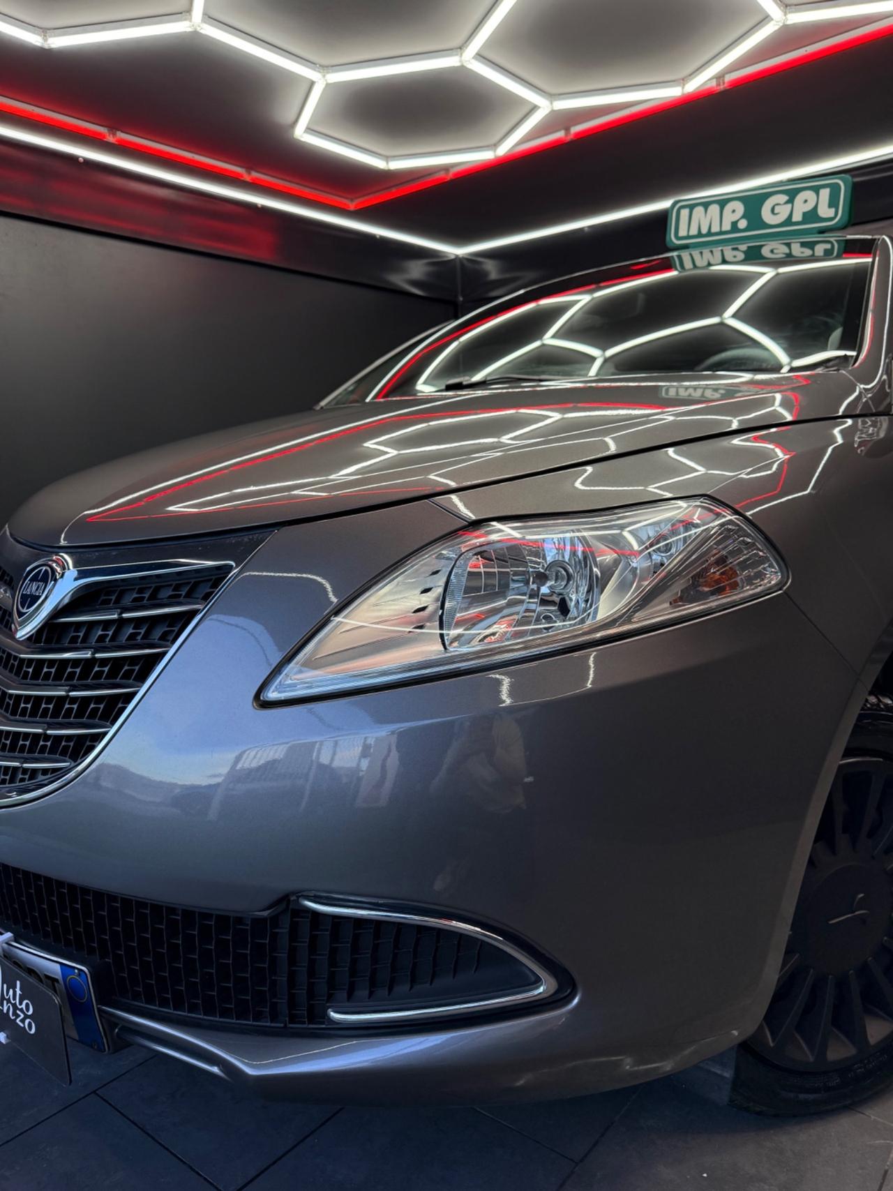 Lancia Ypsilon 1.2 GPL Ecochic Silver 2013